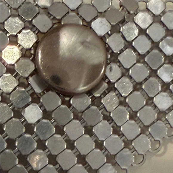 A silver-toned chainmail mesh scarf bib necklace. VTG - Picture 13 of 16